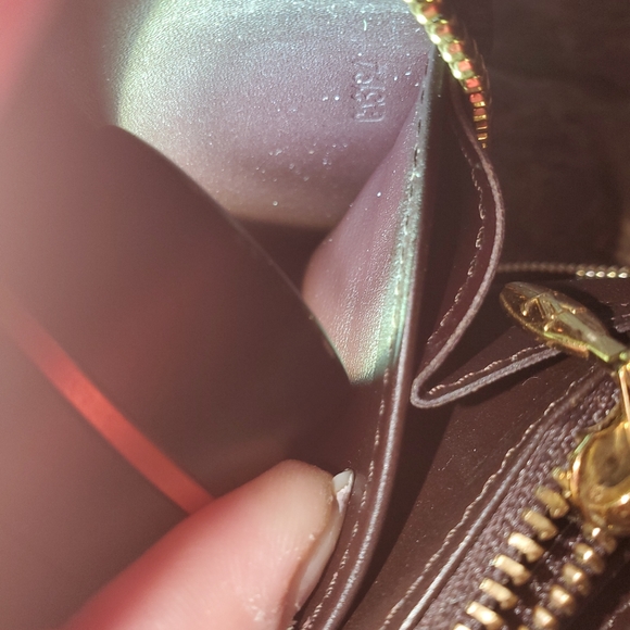 Louis Vuitton Amarante Monogram Bordeoux Vernis Zippy Wallet - Picture 13 of 13